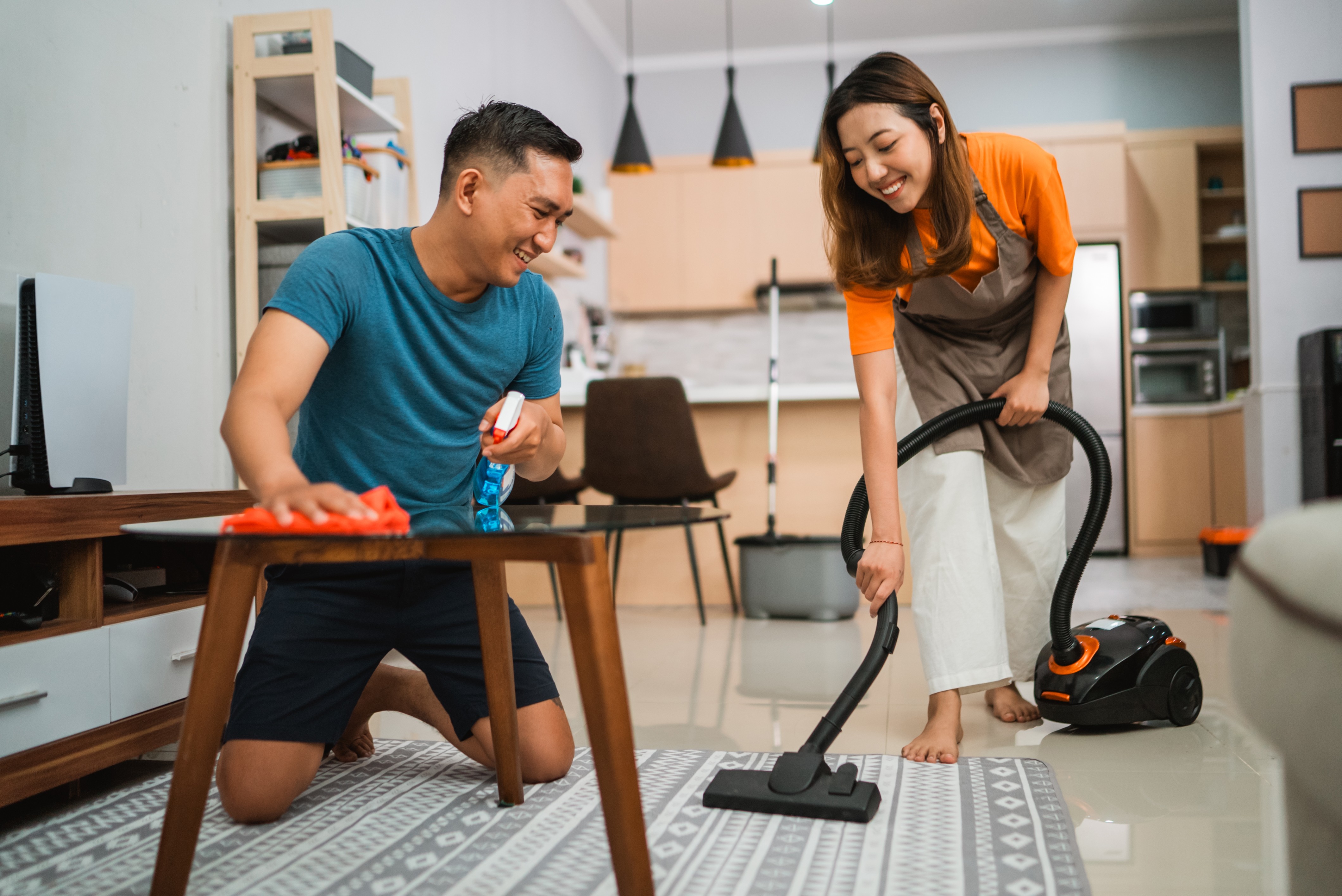 bekerja tanpa ART, ibu bekerja tanpa asisten, tips work from home ibu, manajemen waktu orang tua, cara mengatur waktu, parenting tanpa bantuan, Bunda, si Kecil